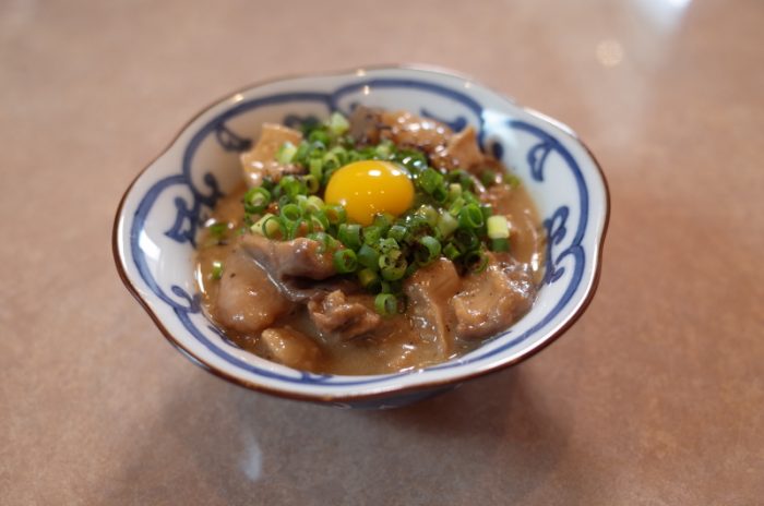 大分県でスタミナ苑の常連もつ煮込みが食べられる!