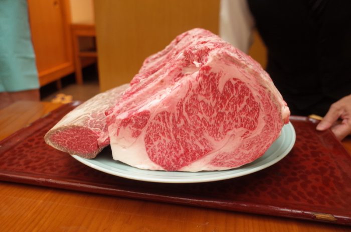 3年以上育てた本物の黒毛和牛を食べるならここ!