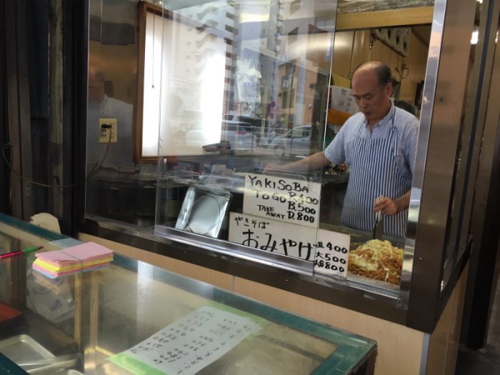 旨いまずいの話ではない、下町の老舗の雰囲気を喰らうためなのだ