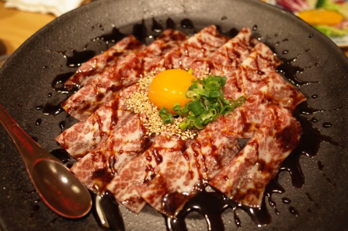 馬肉専門店のスペシャルユッケ!