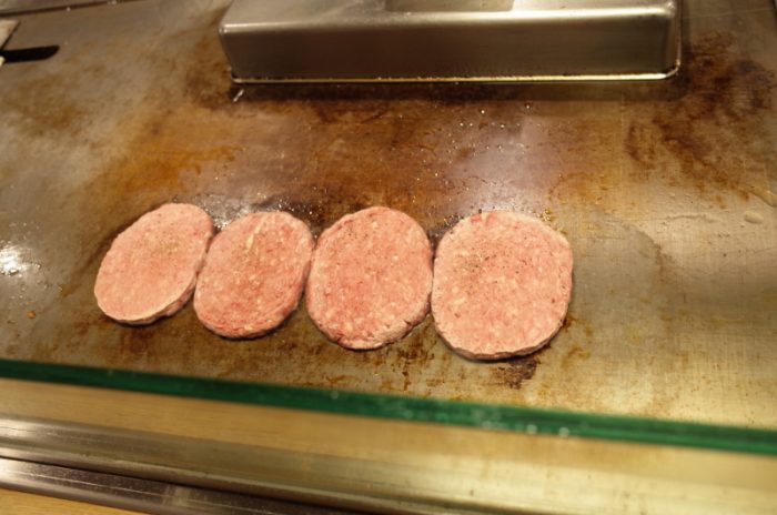 日本レジェンドハンバーガーを改めて食し満喫!